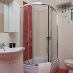 Fiona - Away From Crowds Apartment *