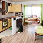 Fiona - Away From Crowds Apartment Makarska