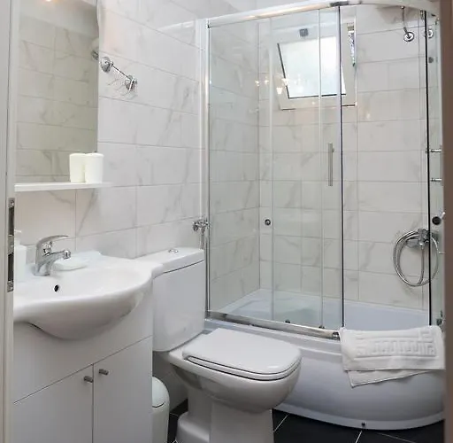 Fiona - Away From Crowds *