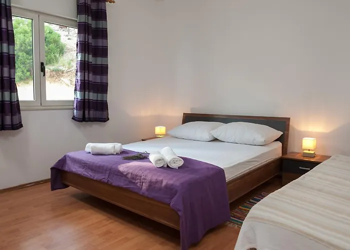 Fiona - Away From Crowds Apartment Makarska