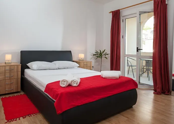 Fiona - Away From Crowds Apartment *